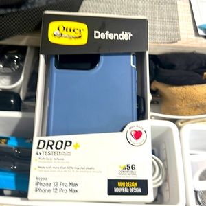 Sky blue outter box defender with clip/holster